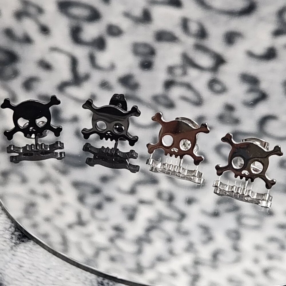Skull Stud Emo Alt Goth Y2K New Earrings